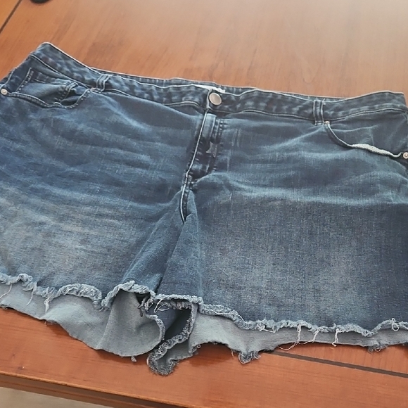 Lane Bryant Dark Blue Jean Shorts - Picture 1 of 3